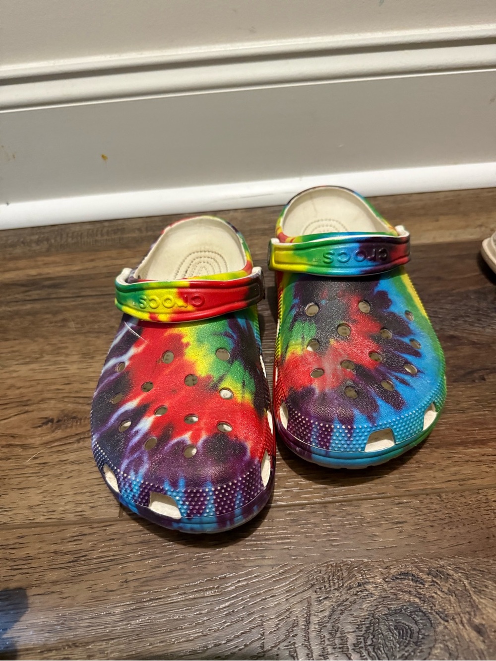 Women’sTie-Dye CROCS Size 8